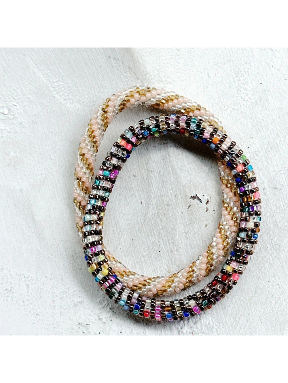 493mc. Pink Seed Bead Bracelet